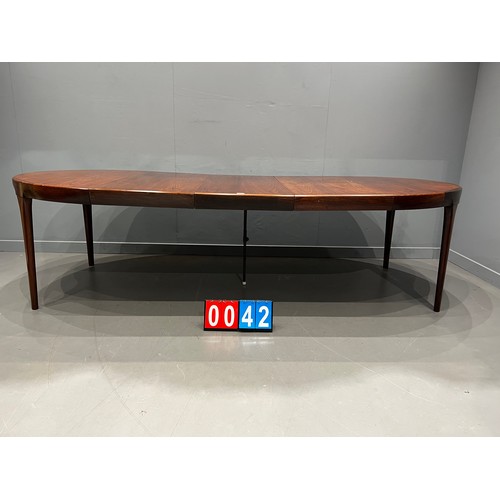 42 - Mid century rosewood dining table by Kofod Larsen for faarup mobelfabrik