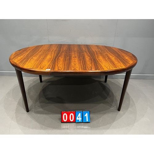 41 - Mid century rosewood dining table