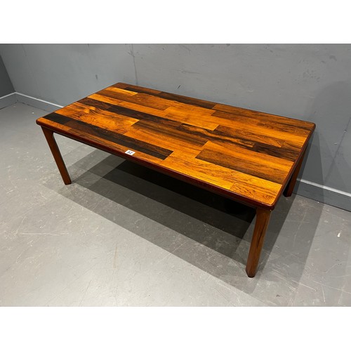 82 - Dyrlund coffee table