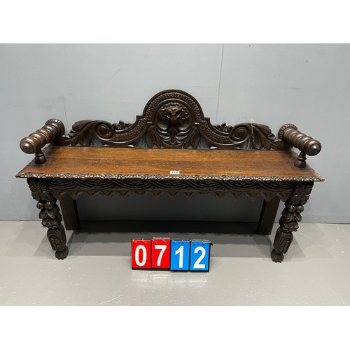 Lot 712       