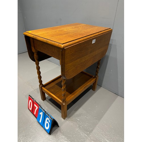 716 - Oak barley twist drop leaf side table