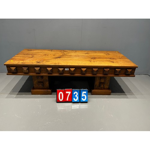 735 - Vintage pine coffee table