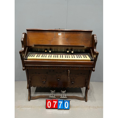 Lot 770       