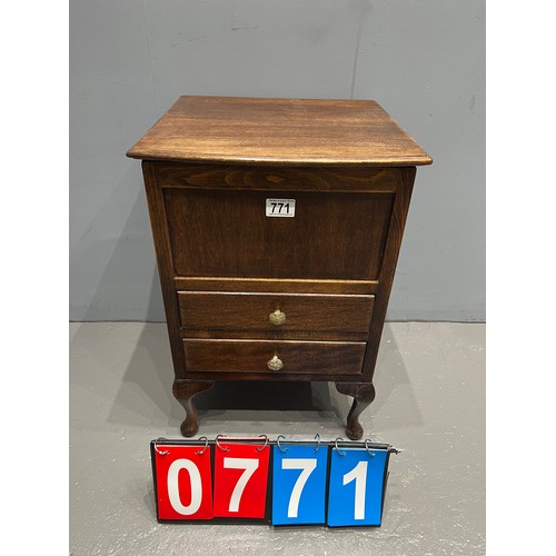 Lot 771       