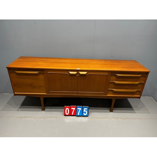 Lot 775       