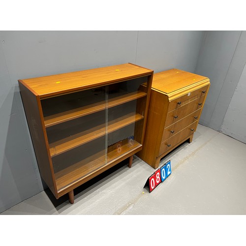 802 - Oak chest of drawers veneer a/f + teak bookcase