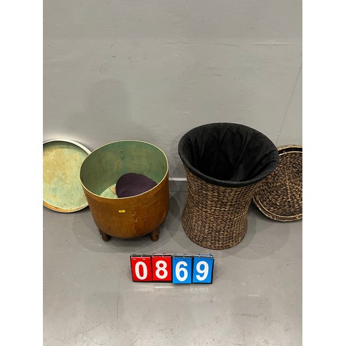 869 - 2 Storage box's/hat box/stools