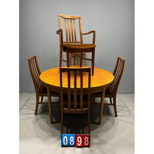 898 - Mid century danish style dining room table + 5 chairs