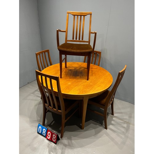 898 - Mid century danish style dining room table + 5 chairs