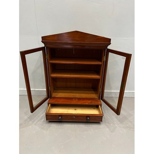 913 - Victorian mahogany table top/hanging display cabinet with drawer