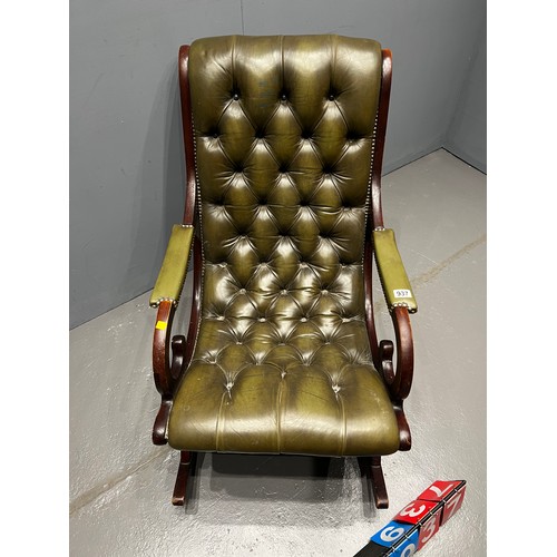 937 - Vintage green leather chesterfield slipper chair