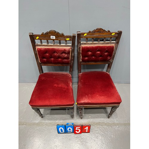 951 - Pair of Victorian chairs