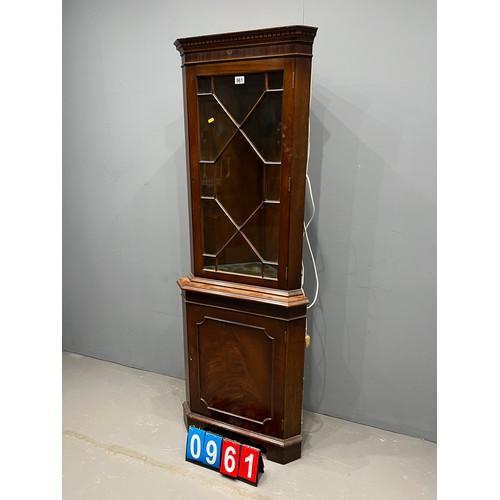 961 - Vintage corner cabinet