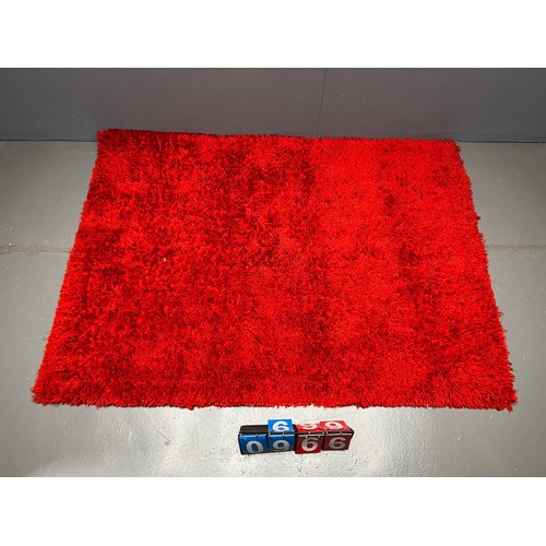 966 - Small red shaggy rug