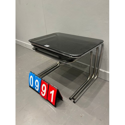 991 - Chrome & smoked glass retro nest of tables