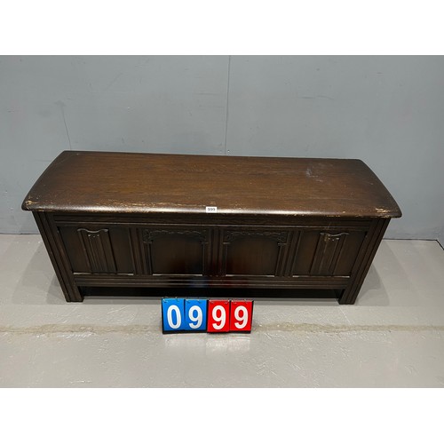 999 - Old charm style blanket box