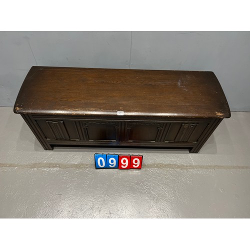 999 - Old charm style blanket box