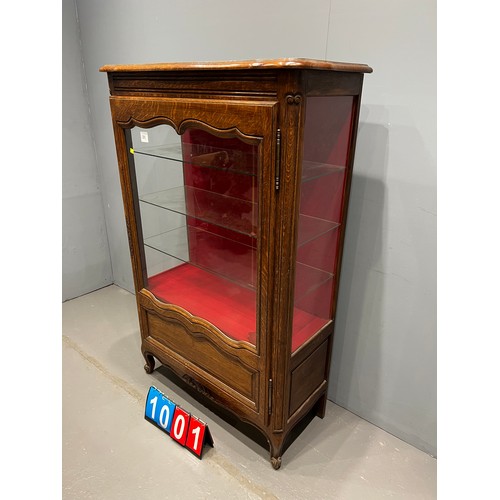 1001 - French oak display cabinet with glass shelves