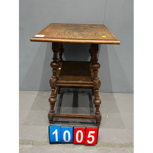 1005 - Victorian oak side table