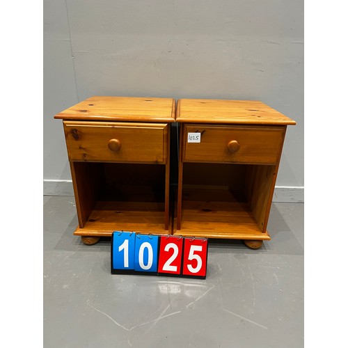 1025 - Pair of pine bedside tables