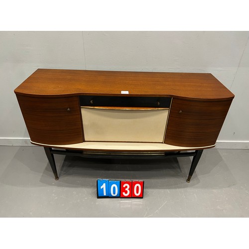 1030 - Stonehill mid century sideboard/cocktail cabinet