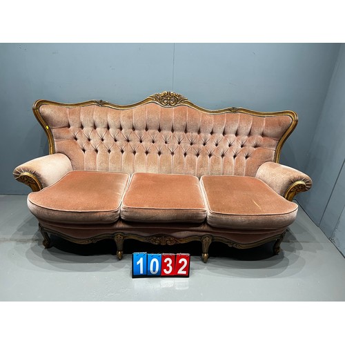 1032 - Italian 3 seater love sofa