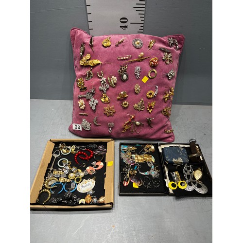 28 - Cushion brooches + 2 trays costume jewellery