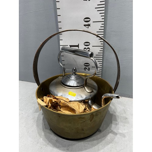 236 - Brass jam pan + kettle