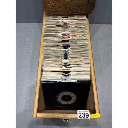 239 - Box single records