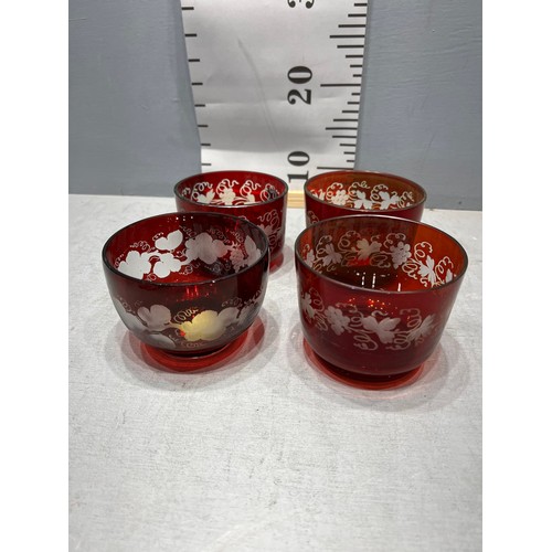 312 - 4 Ruby etched glass bowls