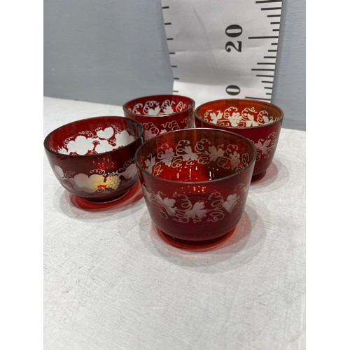 312 - 4 Ruby etched glass bowls