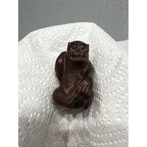 479 - Japanese wood monkey netsuke