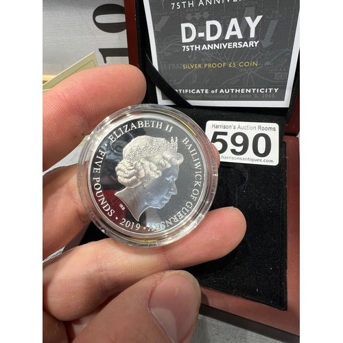 590 - 1oz silver 2019 £5 coin D-day 75th anniversary