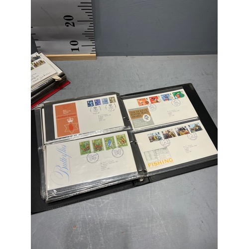 491 - 2 books 1st Day covers