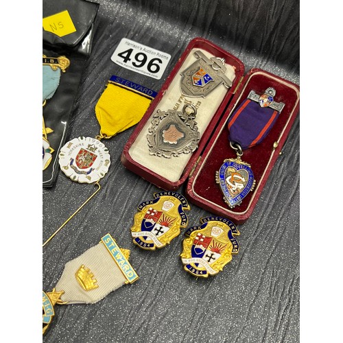 496 - box of masonic badges