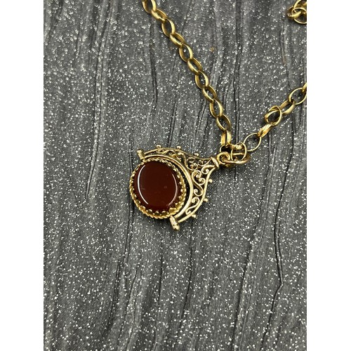 522 - 9ct gold nacklace with pendant. 11.4g gross