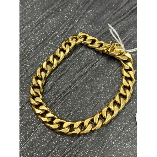 543 - 18ct gold bracelet. 72.4g