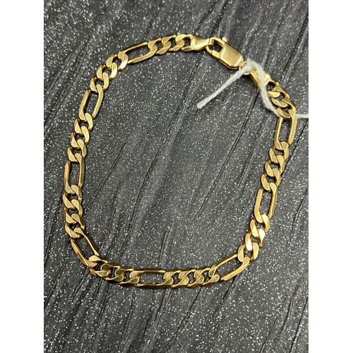 547 - 9ct gold bracelet. 8.8g