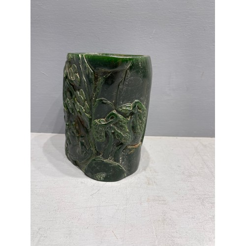 622 - Jade brush pot