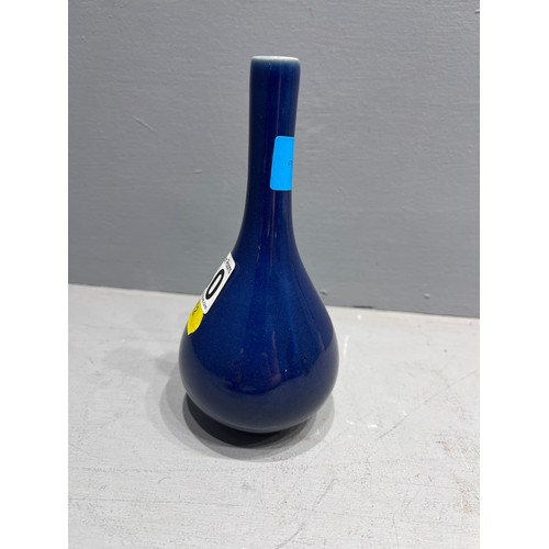 450 - Dark blue Chinese porcelain long neck vase