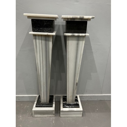 745H - Superb pair of marble plant stands