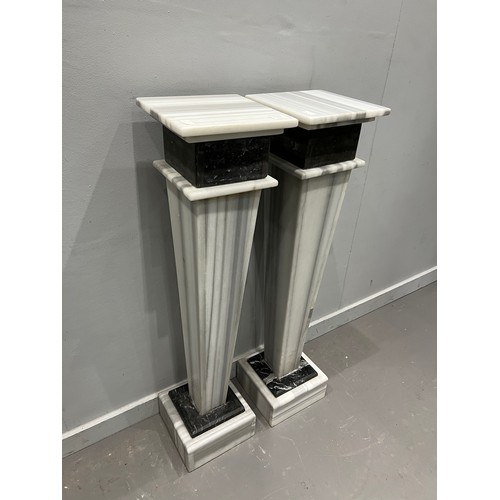 745H - Superb pair of marble plant stands