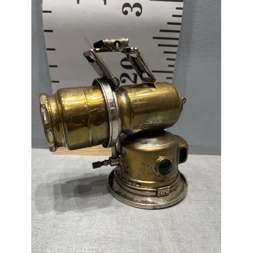 33 - Brass carbide cycle lamp