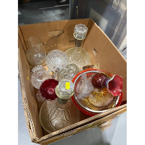 77 - Box glassware