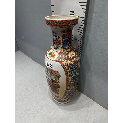 142 - Tall Chinese vase approx 18