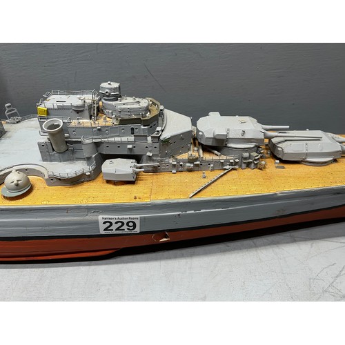 229 - Large model war ship