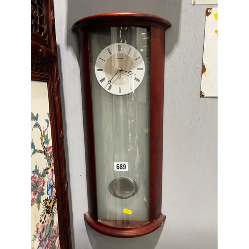 689 - Quartz Wellington wall clock