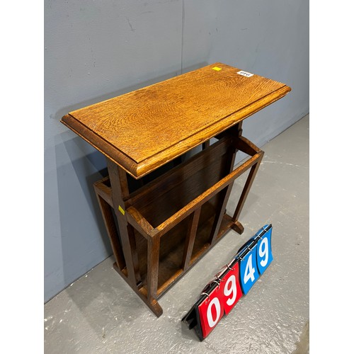 949 - Solid oak magazine table