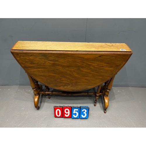 953 - Victorian walnut Sutherland table ( faded )