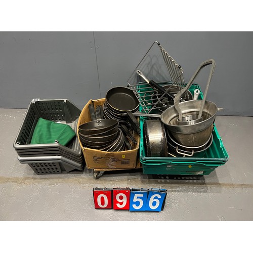 956 - Quantity of stainless steel catering equipment